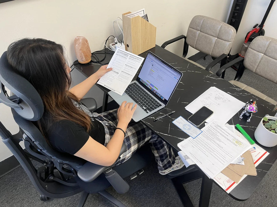 Causes de la fatigue liée à la position assise : pourquoi rester assis toute la journée est épuisant