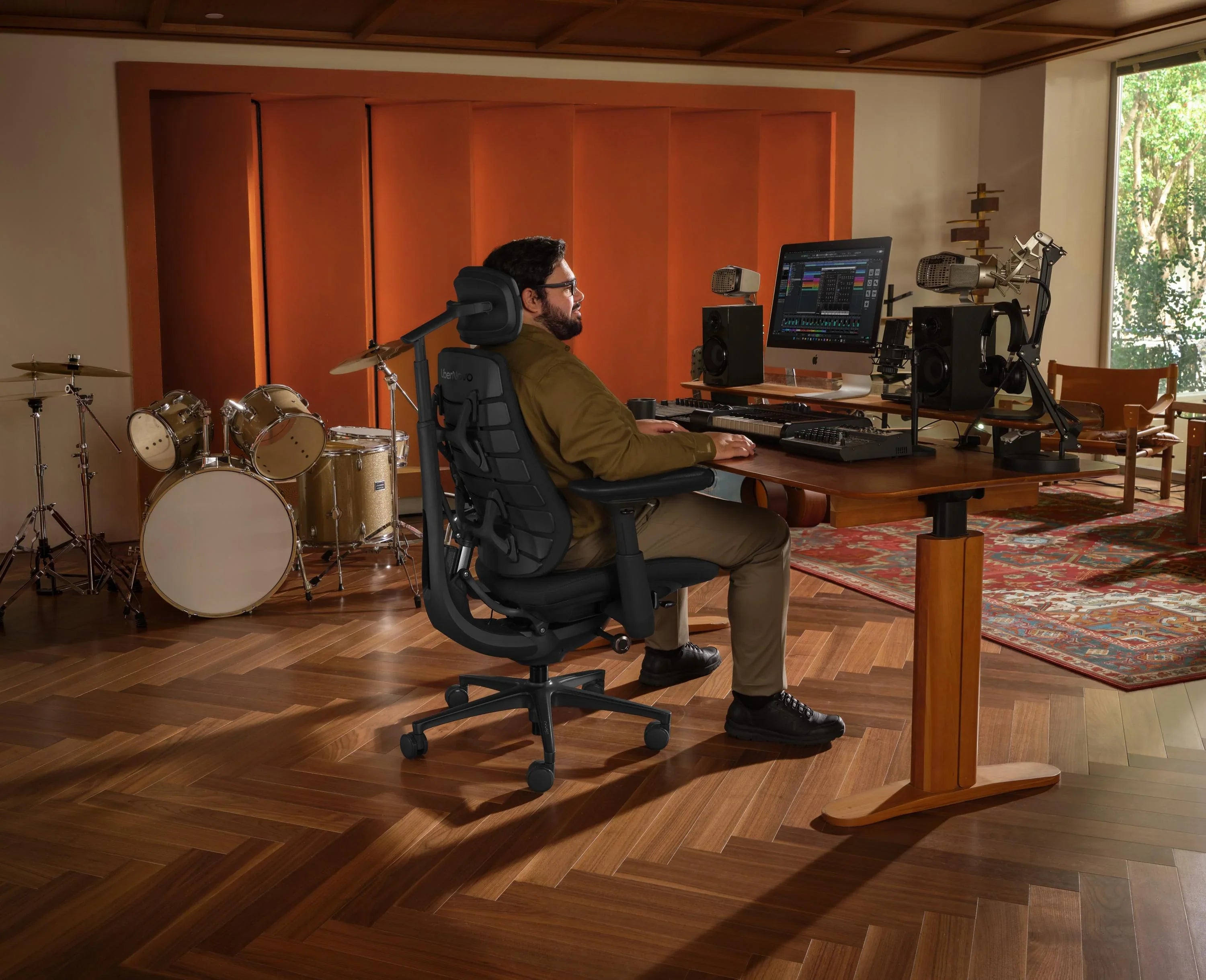 Dites adieu à la chaleur en été avec les chaises de bureau ergonomiques LiberNovo à AirFlow actif