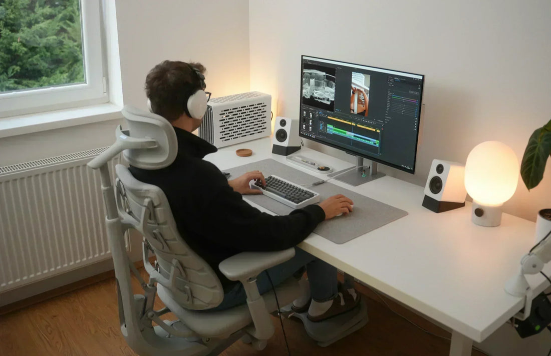 Bureau assis-debout ou chaise ergonomique : ce dont votre dos a vraiment besoin en premier