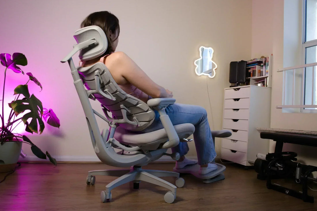 Chaise ergonomique pour petits appartements : design compact pour un télétravail confortable