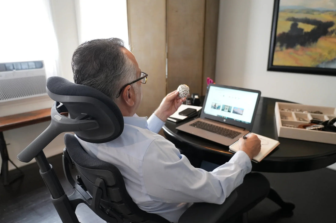 Bonne posture assise pour les télétravailleurs : guide pratique du travail à domicile